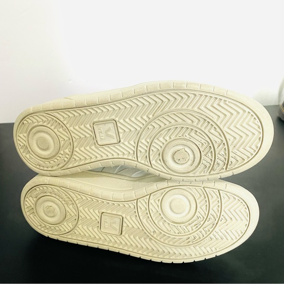 Veja V-15 White Leather High Top Sneakers Size 7 Like New - Picture 12 of 15